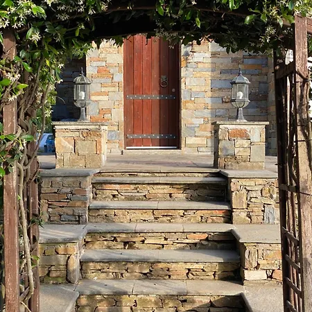 Mallis In Chorto, Pelion * Khorto